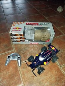 Formule Carrera Red Bull na dálkové ovládání - 1