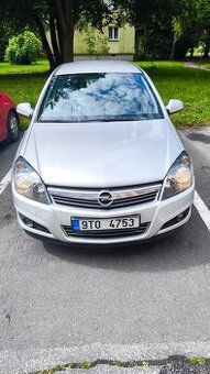 Astra H 1.6 85 kW 2012