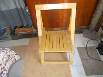 Židle dřevěná skládací - 1