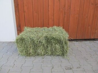 seno malé balíky