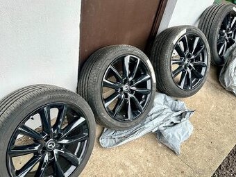 Mazda 3 kola R18 et45