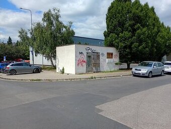 Prodám malou budovu na Proseku - Praha 9