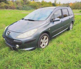 P 307, 1.6 benzín , 170 tis km, po rozvodech