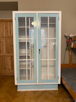 2x Starožitná šatní skříň masiv