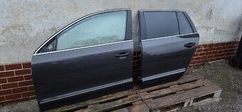 Škoda superb 2 combi, levé dveře,  šedé