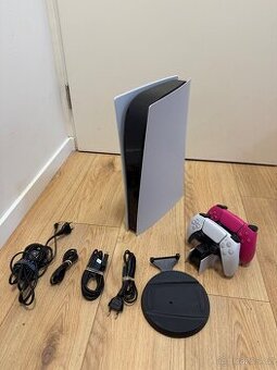 PS5 v záruke + 2 ovládače