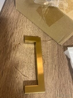 kuchyňské uchytky,ucjytky na nábytek, rukojeť