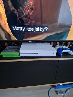 Xbox one S 512 gb s účtem