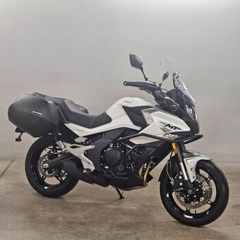 CFMOTO 700 MT PREMIUM