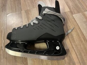 Prodám dětské brusle vel .37