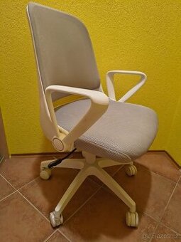 Kancelářská židle