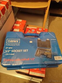 Nové nářadí Gola NAREX, kleště Knipex.