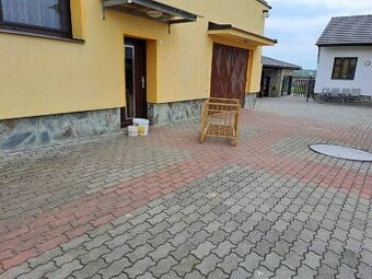 Dřevěná dětská postýlka