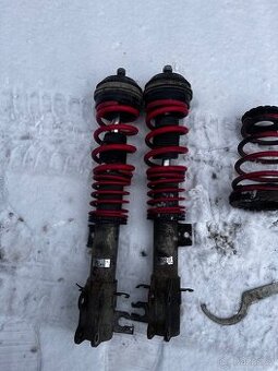 Stavitelný podvozek