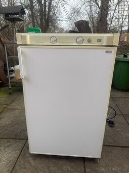 Propan butanová lednice i na 220v