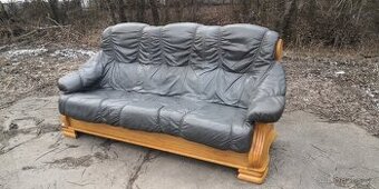 Kožená sedací souprava(trojsedačka)s masivním dřevem