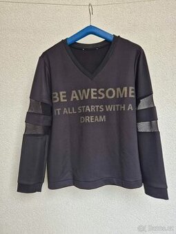 Dámské černé tričko s dlouhým rukávem a nápisy Desigual