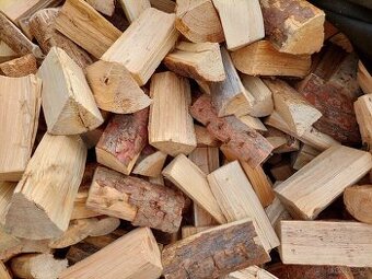 dřevo štípané, polínka