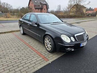 Mercedes E-220CDI