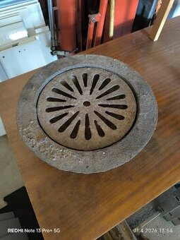 Litinové víko na kanál