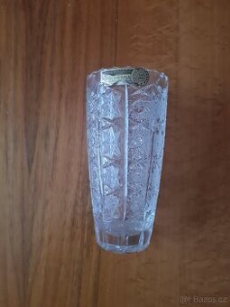 Váza broušená
