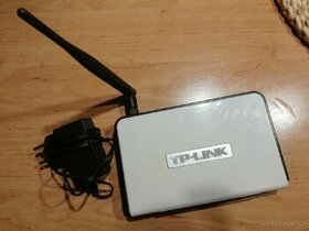 Router TP-Link + nabíječka - 1
