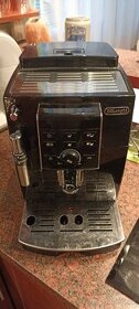 Plnoautomatický kávovar DeLonghi