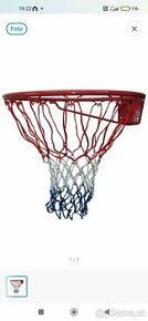Basketbalový koš na zeď