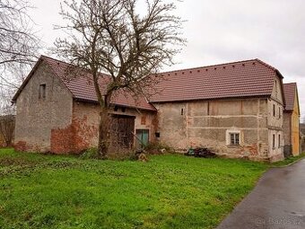 Prodej rodinného domu před rekonstrukcí v obci Víska, s poze