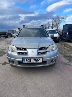Mitsubishi outlander 4wD 2.4benzin +lpg