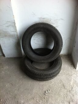 Letni pneu 195/65R15