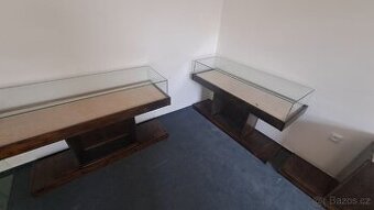 4x vitrína na podstavci - 1