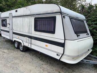 Karavan obytný přívěs xxl Hobby + predstan