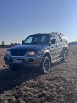 Mitsubishi Pajero (Montero) 3.0 benzín