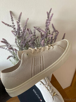 Béžové ultra lehké tenisky Tommy Hilfiger, vel. 40