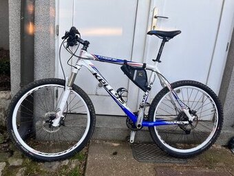 Horské kolo KELLYS Racepro