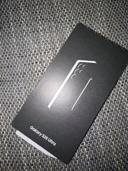 Samsung Galaxy S25 Ultra 12/256GB pouze rozbaleny