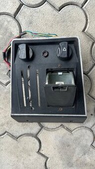 Středový panel palubní desky škoda 120