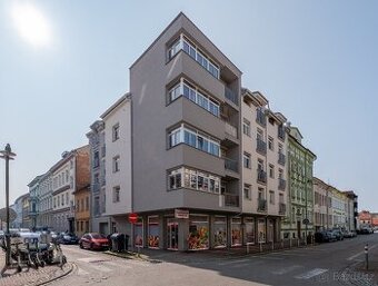 Prodej bytu 3+1 s garážovým stáním – moderní bydlení v centr