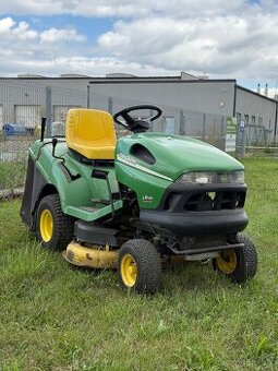 Zahradní traktor John Deere LR135 automatic