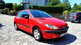 peugeot 206 1.4 benzin ( krasny stav )