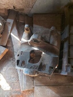 Konzole přední nápravy zetor