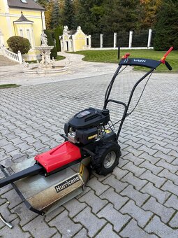 Mulčovač na vysokou trávu Vari Huricane F-550.