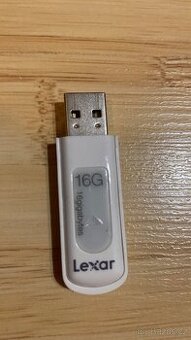 USB flash disk Lexar 16 GB bez krytky