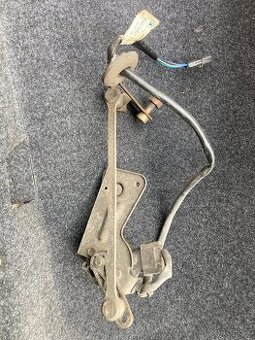 Mercedes CLK w208 senzor výšky pro xenony