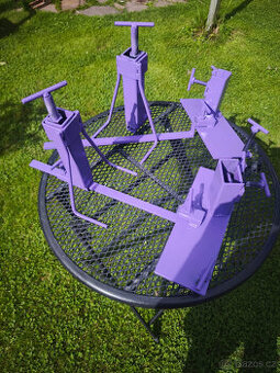 Vyrovnávací souprava , zakládací-zdicí sada pro první řadu c