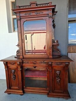 Starožitný francouzský příborník 1900