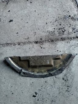 Škoda 105L 120L Rapid plech motoru