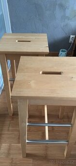 Prodám 2 barové židle z březového masivu