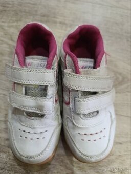 Sportovní boty velikost 27